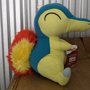 Giant Pokemon 13" (13 inch) Cyndaquil Plush - New with tag!
